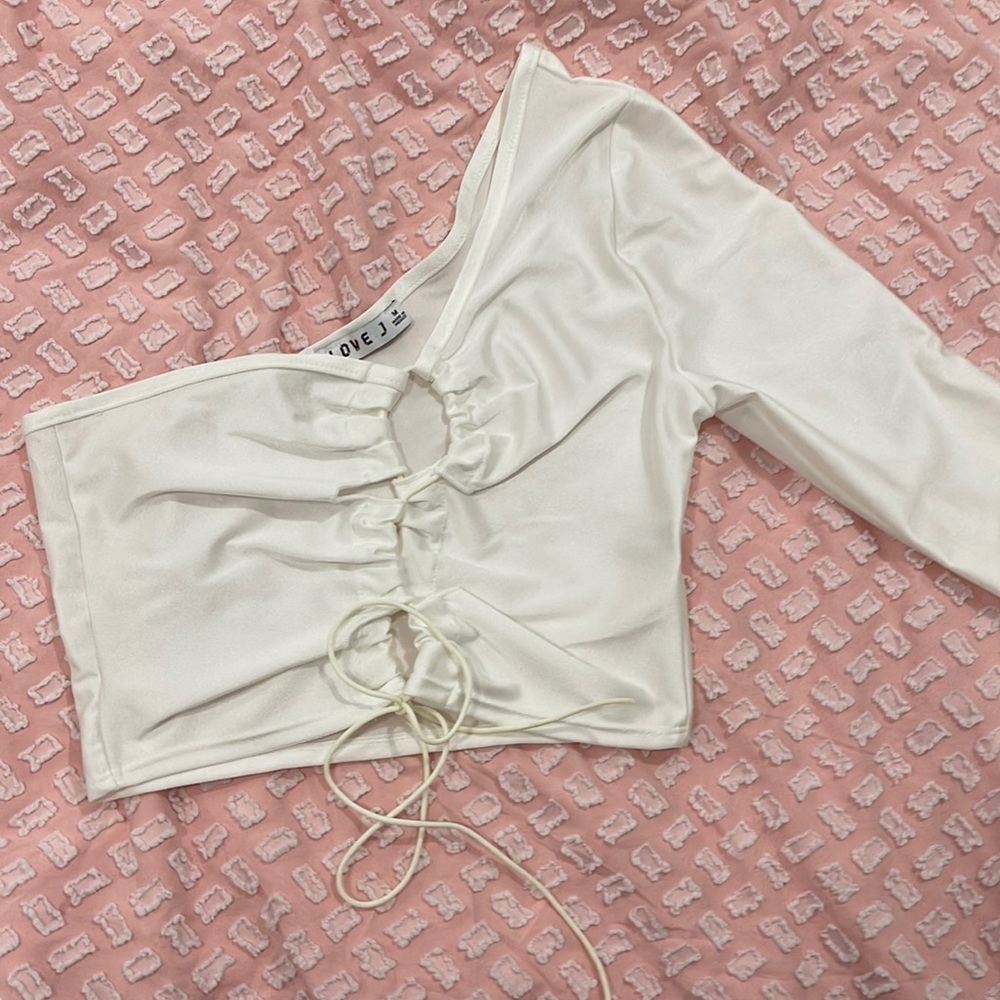 White one shoulder crop top